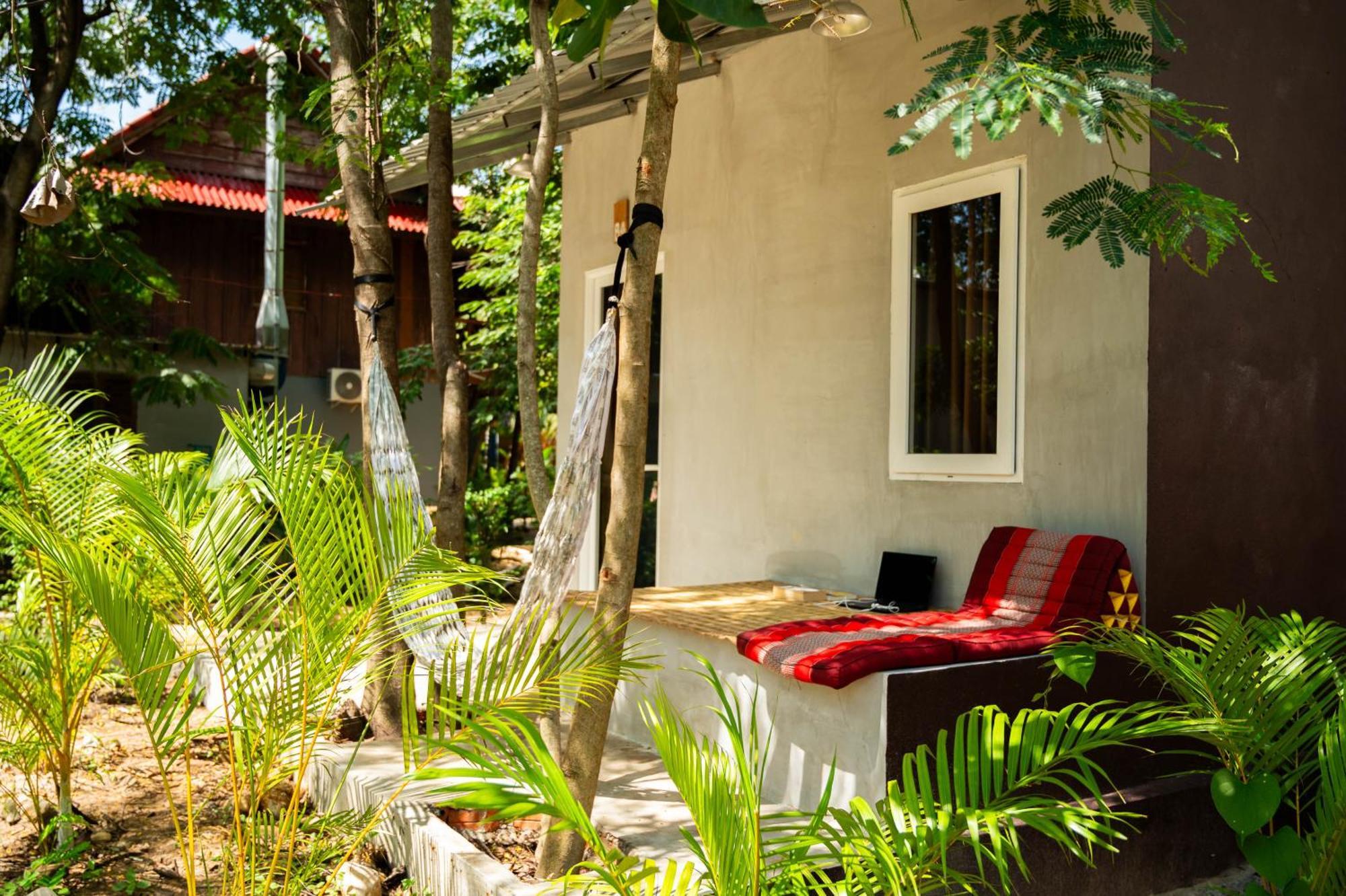 Banyan Tree Hostel Kampot Exterior foto