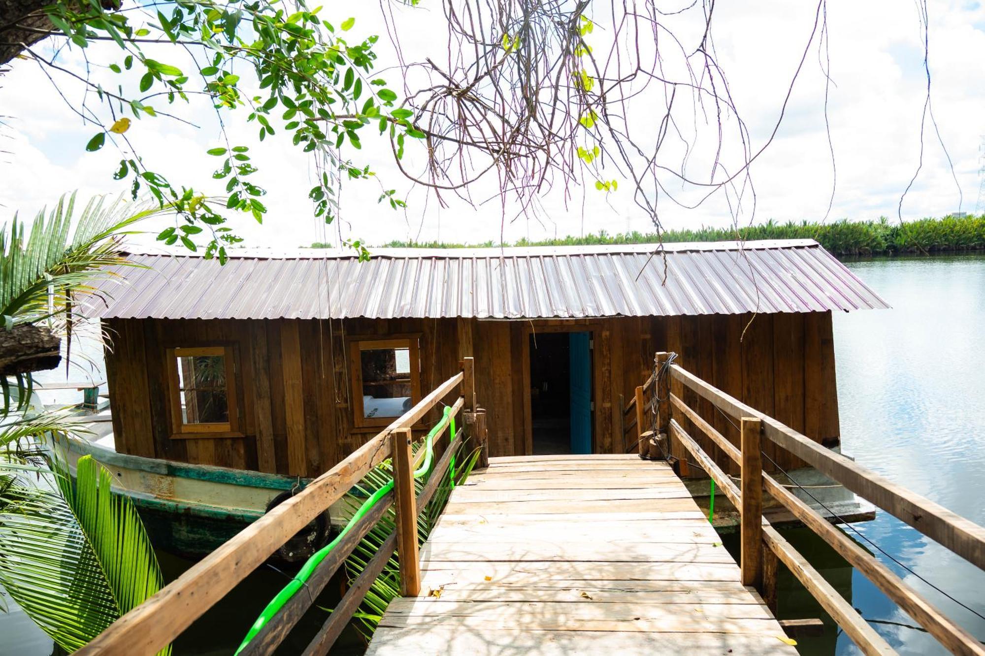 Banyan Tree Hostel Kampot Exterior foto